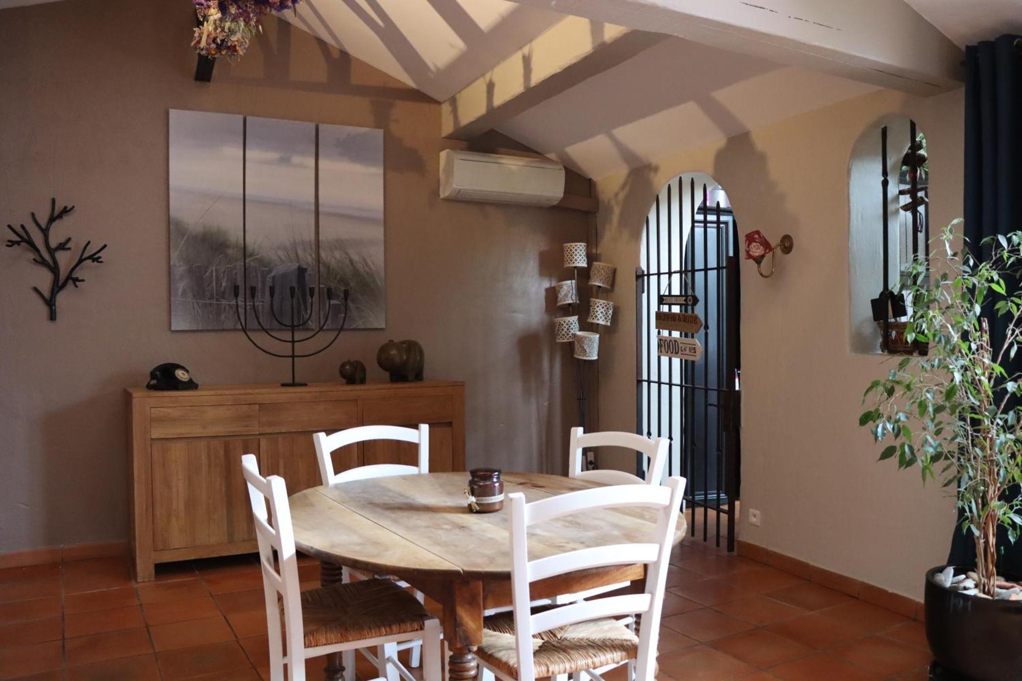Grand Loft De Charme, Place Du Village A Thuir Exteriör bild