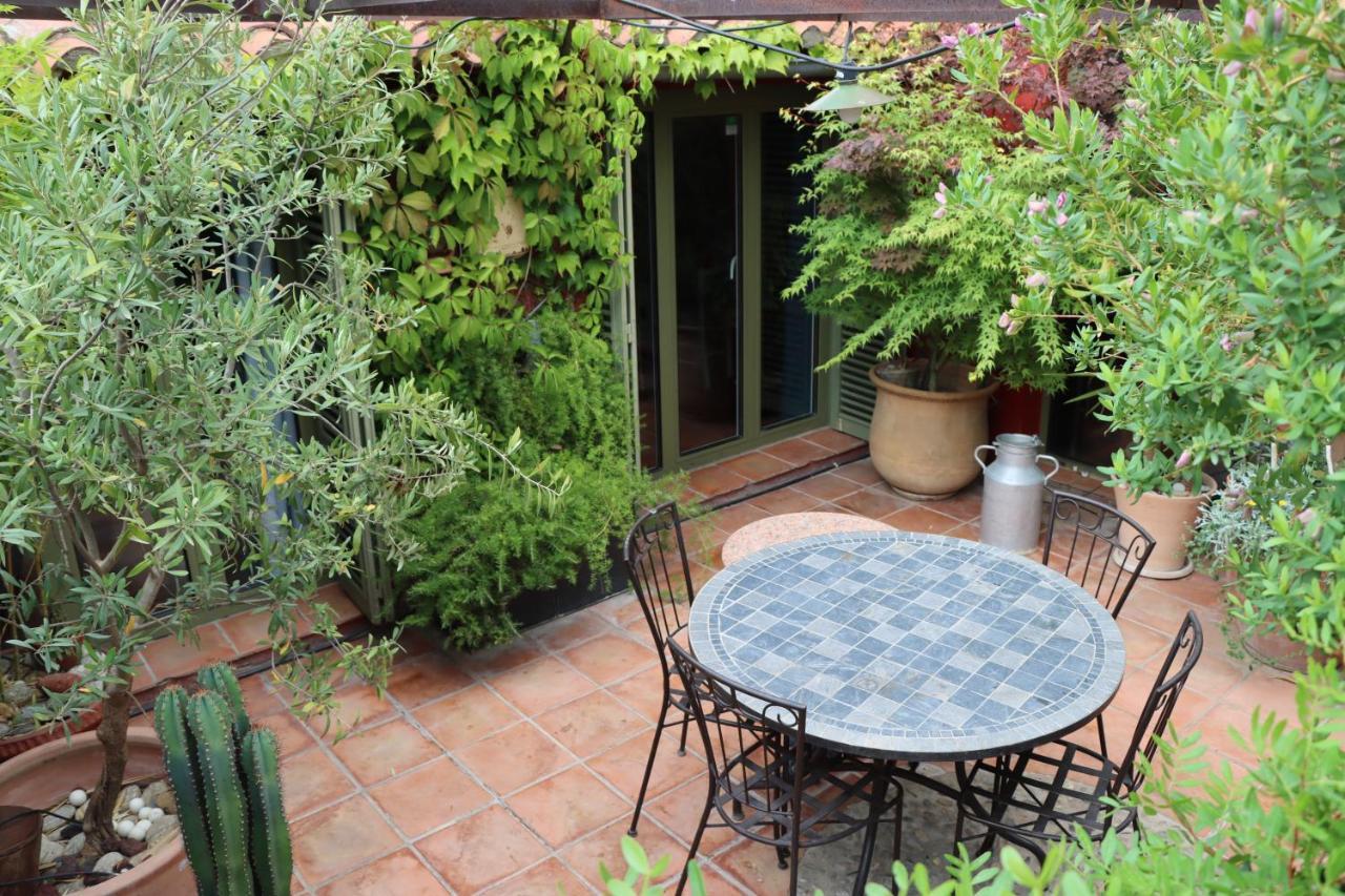 Grand Loft De Charme, Place Du Village A Thuir Exteriör bild