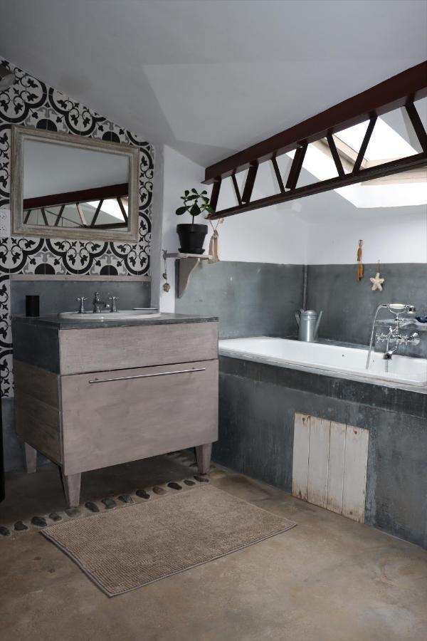 Grand Loft De Charme, Place Du Village A Thuir Exteriör bild