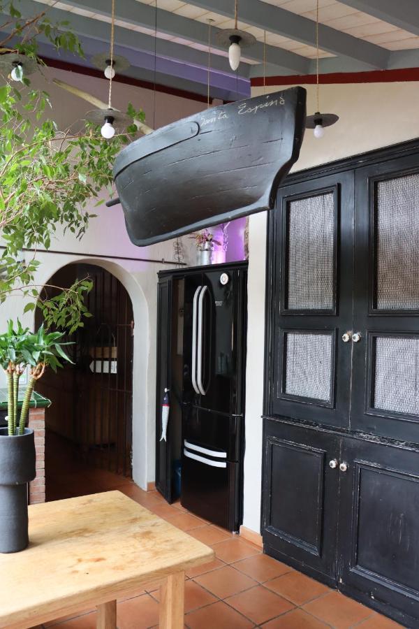 Grand Loft De Charme, Place Du Village A Thuir Exteriör bild